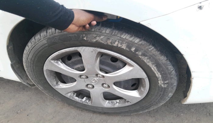 2012 Hyundai Verna FLUIDIC 1.6 CRDI EX, Diesel, Manual, 1,42,340 km, tyre