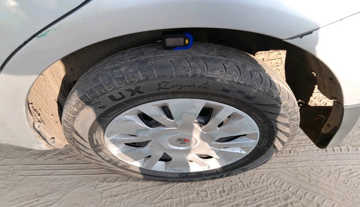 2011 Maruti Swift Dzire VDI, Diesel, Manual, 1,55,508 km, tyre