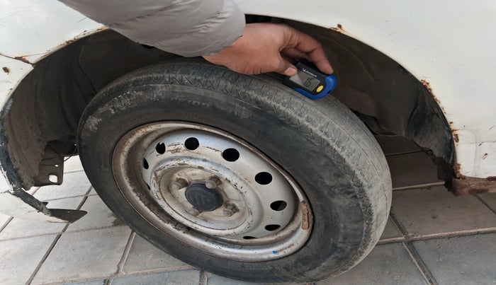 2014 Maruti Wagon R 1.0 LXI CNG, Petrol, Manual, 95,986 km, tyre