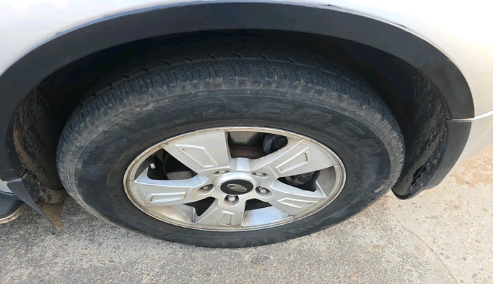 2014 Mahindra XUV500 W8, Diesel, Manual, 1,13,922 km, tyre