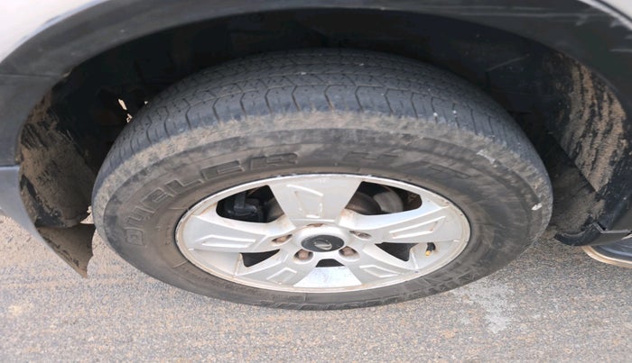 2014 Mahindra XUV500 W8, Diesel, Manual, 1,13,922 km, tyre