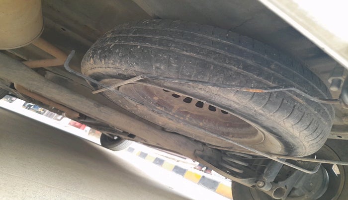 2021 Renault TRIBER RXT, Petrol, Manual, 1,18,545 km, tyre