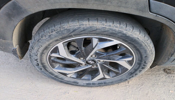 2021 Hyundai Creta SX (O) 1.5 DIESEL, Diesel, Manual, 1,17,311 km, tyre