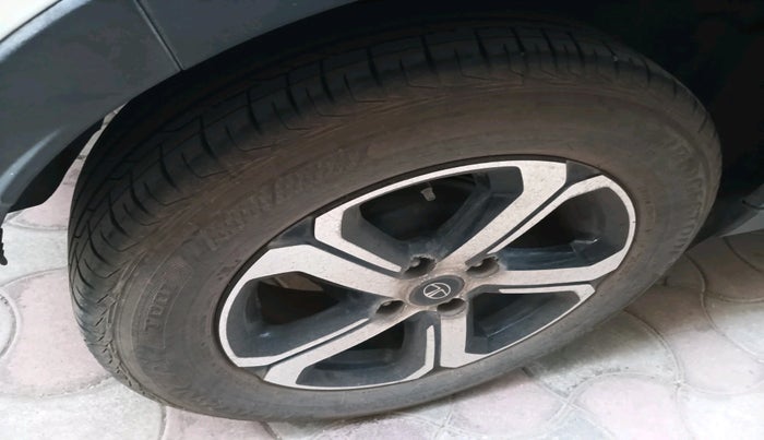 2021 Tata NEXON XZA PLUS DIESEL, Diesel, Automatic, 34,680 km, tyre