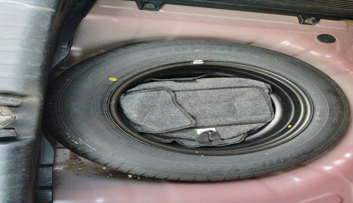 2023 KIA SONET HTK PLUS 1.2, Petrol, Manual, 30,983 km, tyre