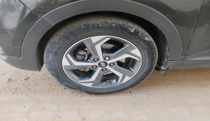 2018 Hyundai Creta SX (O) 1.6 DIESEL, Diesel, Manual, 1,88,840 km, tyre