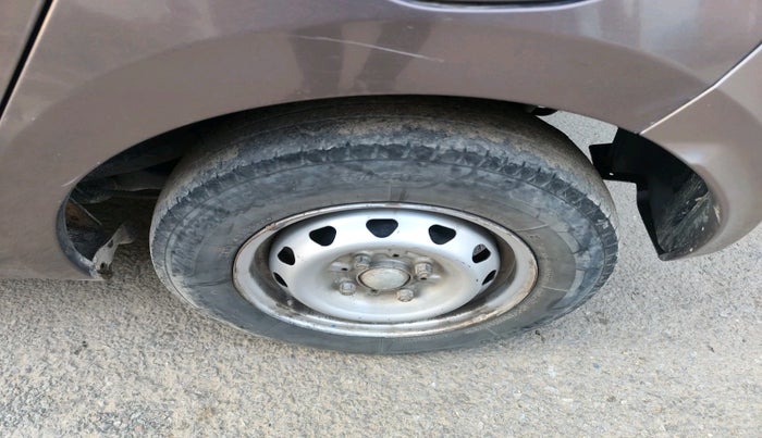 2017 Tata Tiago XE PETROL, Petrol, Manual, 62,311 km, tyre