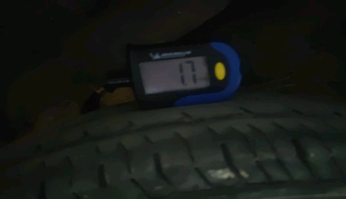 2011 Hyundai i10 MAGNA 1.2, Petrol, Manual, 83,688 km, tyre