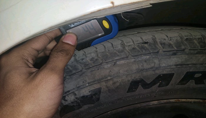 2011 Hyundai i10 MAGNA 1.2, Petrol, Manual, 83,688 km, tyre