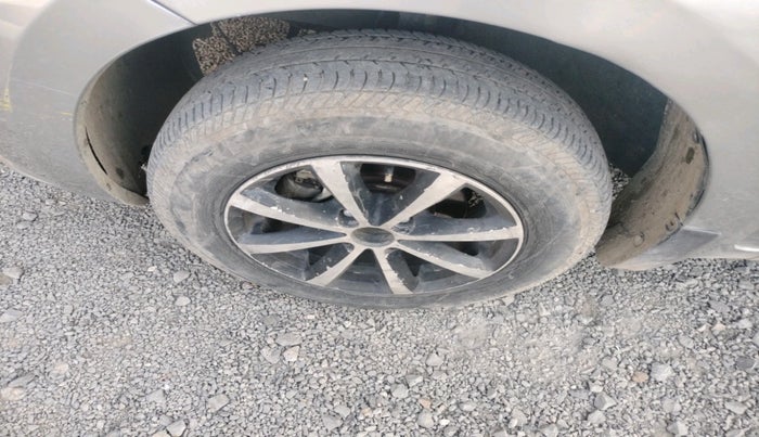 2022 Maruti Dzire VXI, Petrol, Manual, 99,453 km, tyre