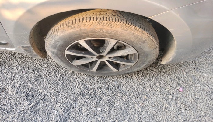 2022 Maruti Dzire VXI, Petrol, Manual, 99,453 km, tyre