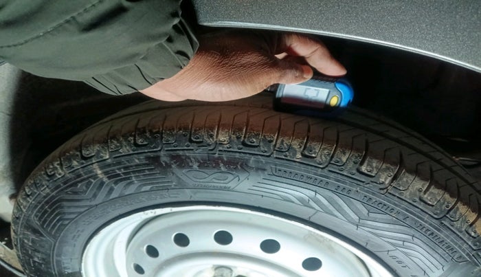 2020 Maruti New Wagon-R LXI CNG (O) 1.0, Petrol, Manual, 1,07,829 km, tyre