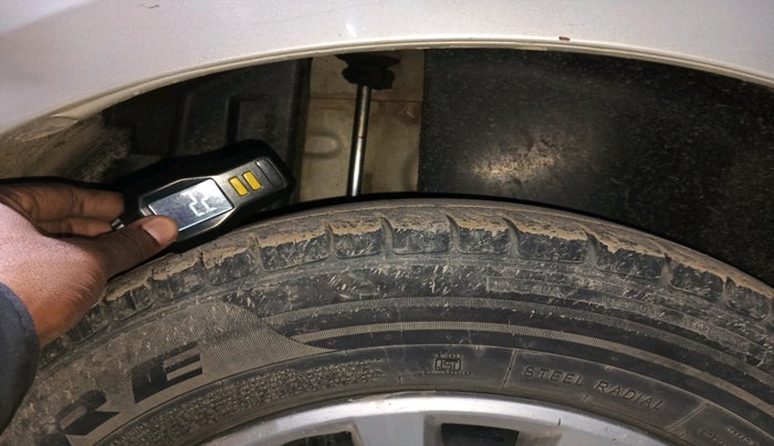 2014 Maruti Swift Dzire VDI, Diesel, Manual, 1,51,919 km, tyre