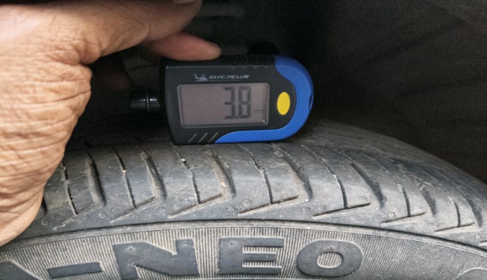 2012 Maruti Wagon R 1.0 VXI, Petrol, Manual, 82,037 km, tyre