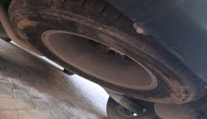 2017 Mahindra XUV500 W10 AT, Diesel, Automatic, 1,03,167 km, tyre