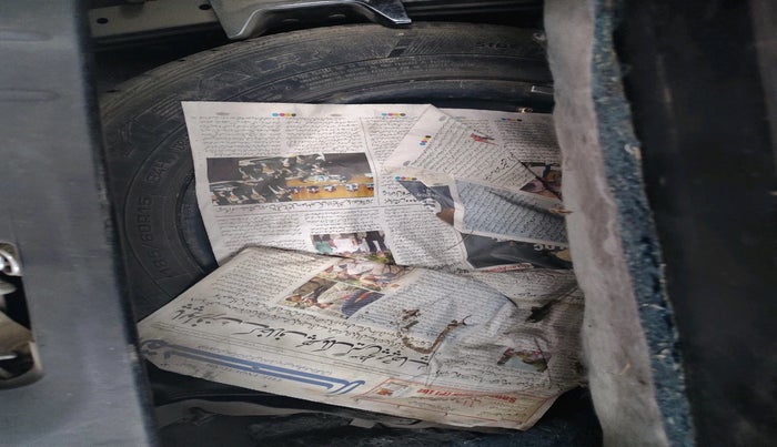 2015 Toyota Etios Liva VX, Petrol, Manual, 91,108 km, tyre