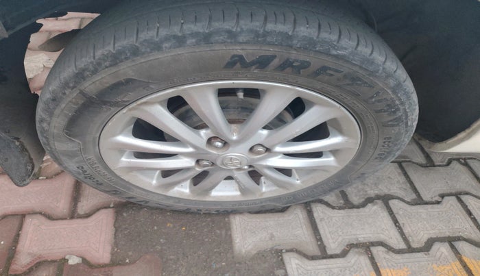 2015 Toyota Etios Liva VX, Petrol, Manual, 91,108 km, tyre