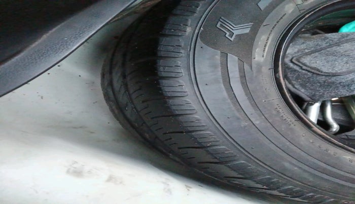 2018 Hyundai Elite i20 MAGNA EXECUTIVE 1.2, Petrol, Manual, 1,09,838 km, tyre