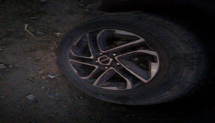 2022 KIA CARENS LUXURY PLUS 1.5 DIESEL 6 STR, Diesel, Manual, 1,82,706 km, tyre