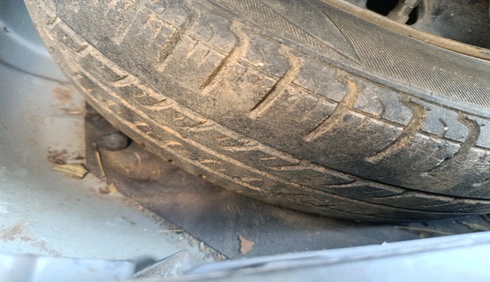 2014 Maruti Alto K10 VXI, Petrol, Manual, 87,350 km, tyre