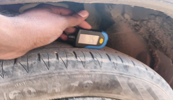 2018 Maruti Vitara Brezza ZDI, Diesel, Manual, 1,34,647 km, tyre