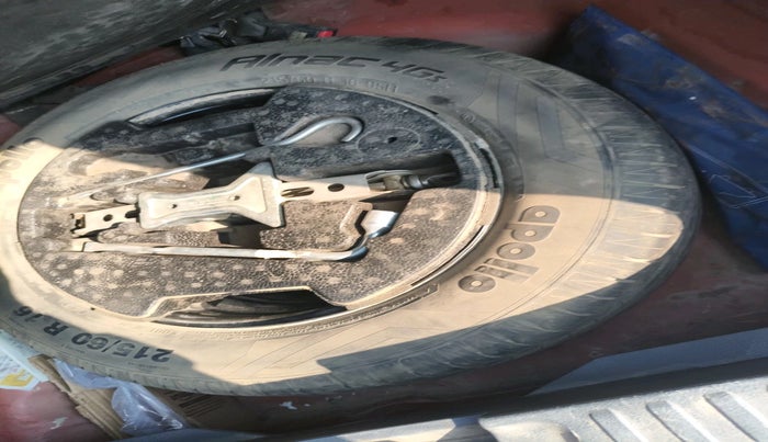 2018 Maruti Vitara Brezza ZDI, Diesel, Manual, 1,34,647 km, tyre