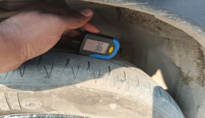 2018 Maruti Vitara Brezza ZDI, Diesel, Manual, 1,34,647 km, tyre