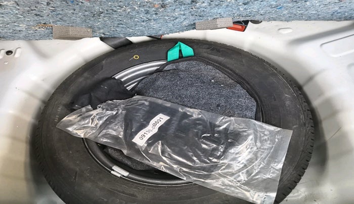 2019 Hyundai NEW SANTRO ASTA MT, Petrol, Manual, 23,781 km, tyre