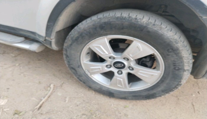 2013 Mahindra XUV500 W8, Diesel, Manual, 98,950 km, tyre