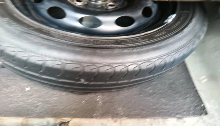 2011 Ford Fiesta EXI 1.4 DIESEL, Diesel, Manual, 1,62,095 km, tyre