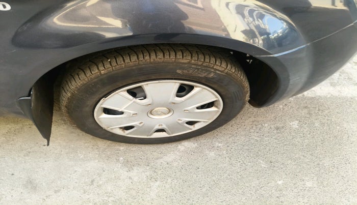 2011 Ford Fiesta EXI 1.4 DIESEL, Diesel, Manual, 1,62,095 km, tyre