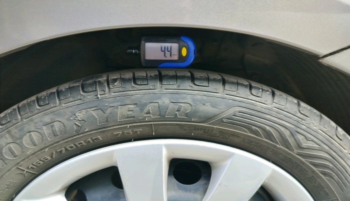 2012 Hyundai Eon MAGNA, Petrol, Manual, 90,369 km, tyre