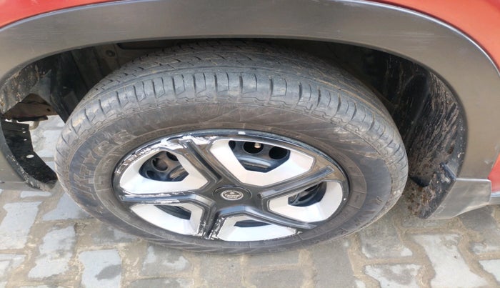 2018 Maruti Vitara Brezza VDI (O), Diesel, Manual, 1,01,621 km, tyre