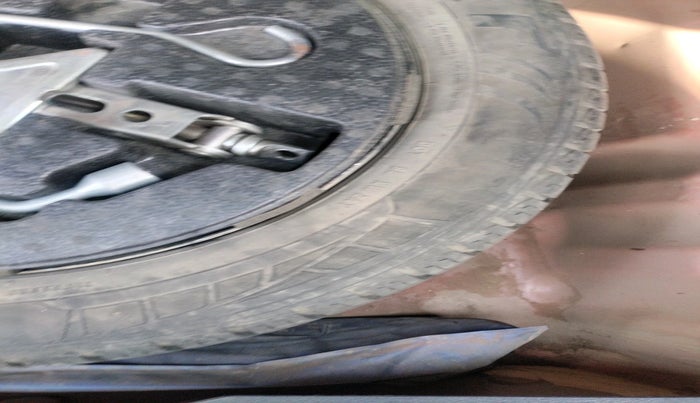 2018 Maruti Vitara Brezza VDI (O), Diesel, Manual, 1,01,621 km, tyre