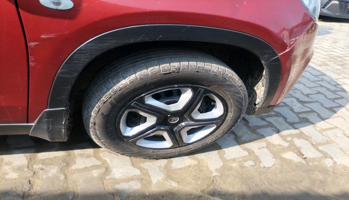 2018 Maruti Vitara Brezza VDI (O), Diesel, Manual, 1,01,621 km, tyre