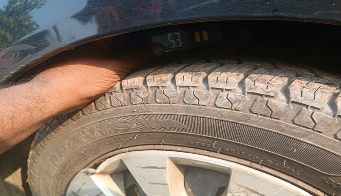 2011 Chevrolet Spark LT 1.0, Petrol, Manual, 29,477 km, tyre