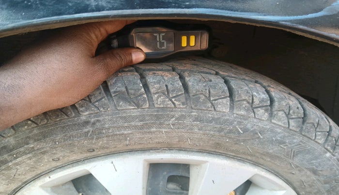 2011 Chevrolet Spark LT 1.0, Petrol, Manual, 29,477 km, tyre