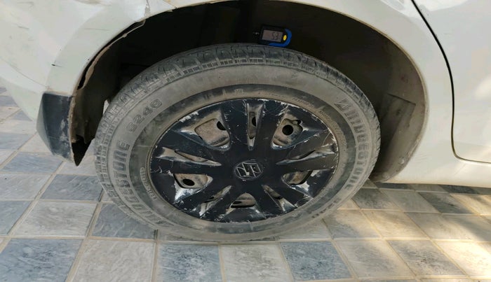 2015 Maruti Swift VDI ABS, Diesel, Manual, 1,27,506 km, tyre