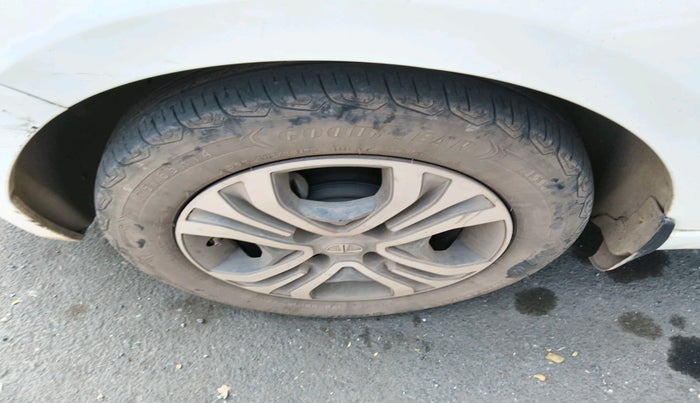 2022 Tata TIGOR XZ PLUS CNG, Petrol, Manual, 21,901 km, tyre