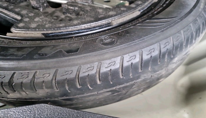 2020 Maruti Vitara Brezza ZDI AMT, Diesel, Automatic, 1,02,072 km, tyre