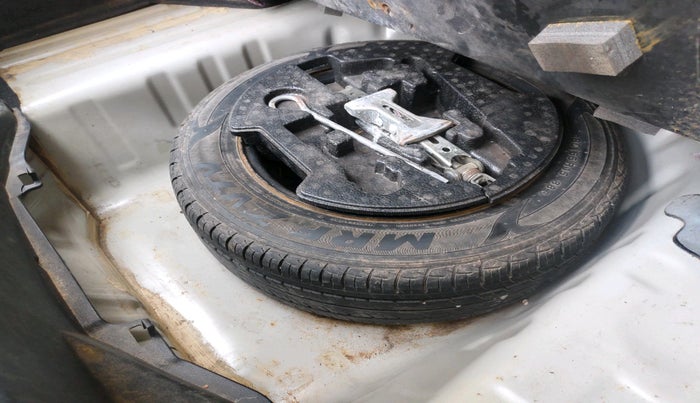 2017 Maruti Ciaz ALPHA DIESEL 1.3, Diesel, Manual, 1,15,797 km, tyre