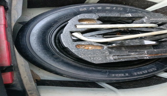 2015 Volkswagen Jetta COMFORTLINE TSI, Petrol, Manual, 89,946 km, tyre