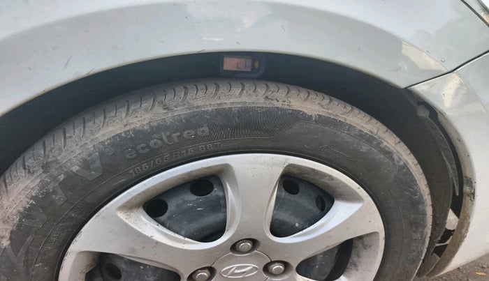 2011 Hyundai Verna FLUIDIC 1.6 CRDI EX, Diesel, Manual, 1,37,675 km, tyre