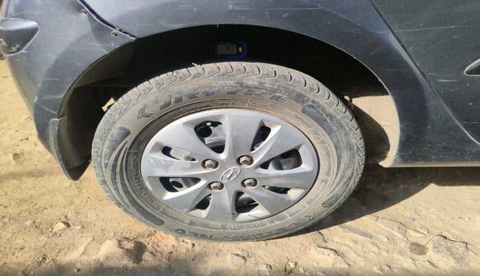 2012 Hyundai i10 MAGNA 1.2, Petrol, Manual, 99,318 km, tyre