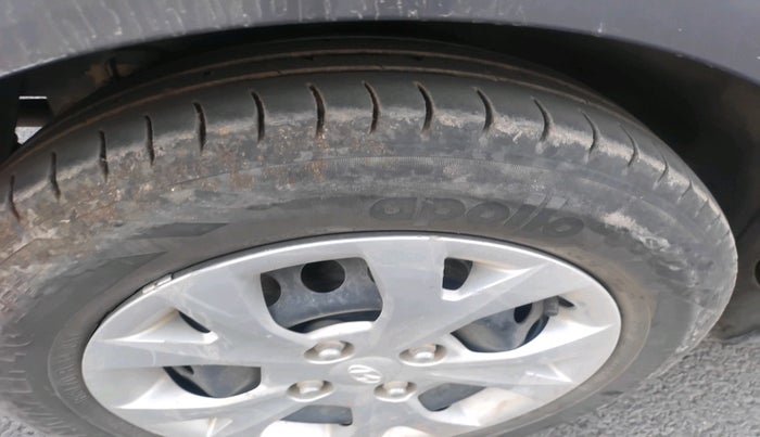 2015 Hyundai Grand i10 SPORTZ 1.2 KAPPA VTVT, Petrol, Manual, 1,08,777 km, tyre