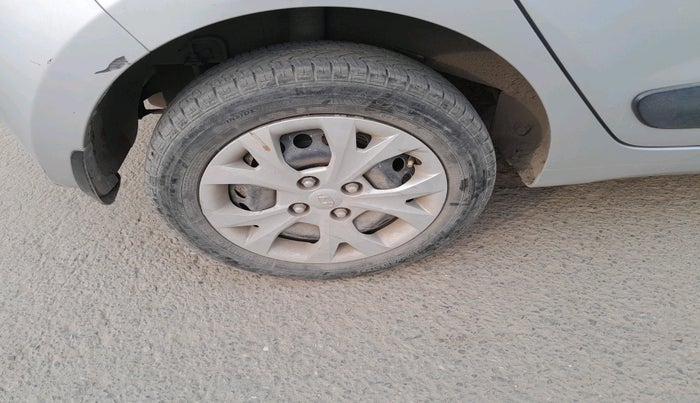 2015 Hyundai Grand i10 SPORTZ 1.2 KAPPA VTVT, Petrol, Manual, 80,054 km, tyre