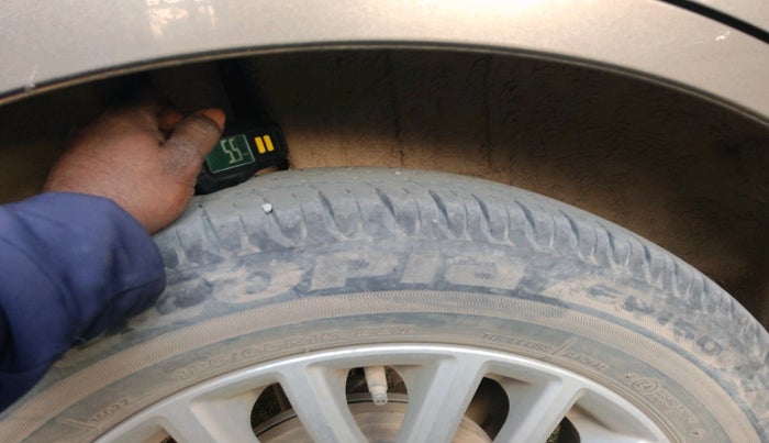 2018 Maruti Dzire ZXI AMT, Petrol, Automatic, 32,469 km, tyre