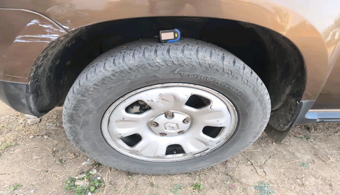 2016 Renault Duster 85 PS RXL DIESEL, Diesel, Manual, 1,61,917 km, tyre