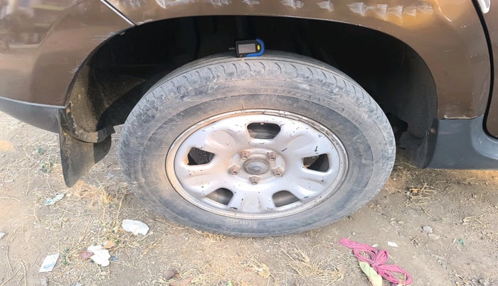 2016 Renault Duster 85 PS RXL DIESEL, Diesel, Manual, 1,61,917 km, tyre