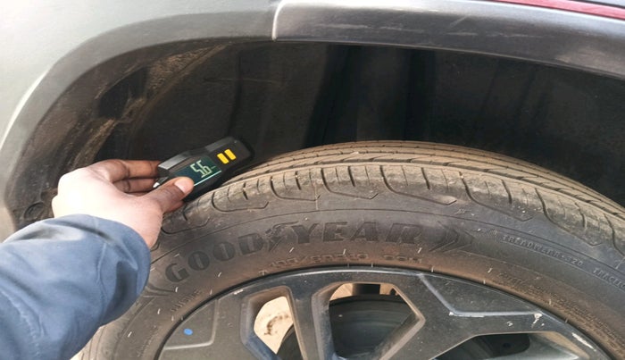 2024 Maruti FRONX DELTA PLUS 1.2L AGS, Petrol, Automatic, 19,762 km, tyre